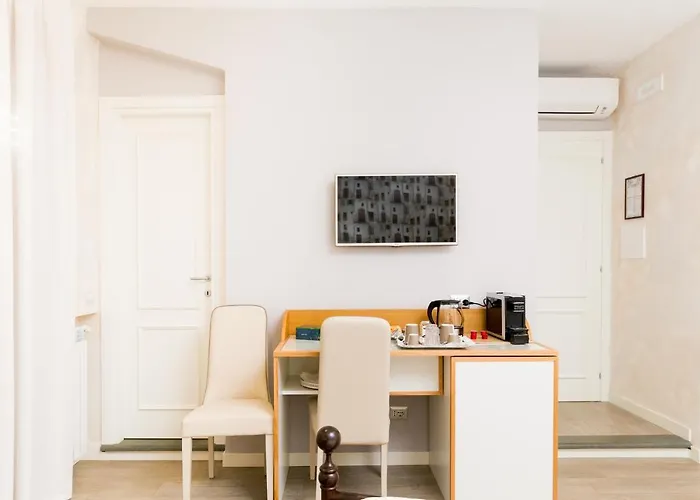 Il Castello לינה וארוחת בוקר טיבולי